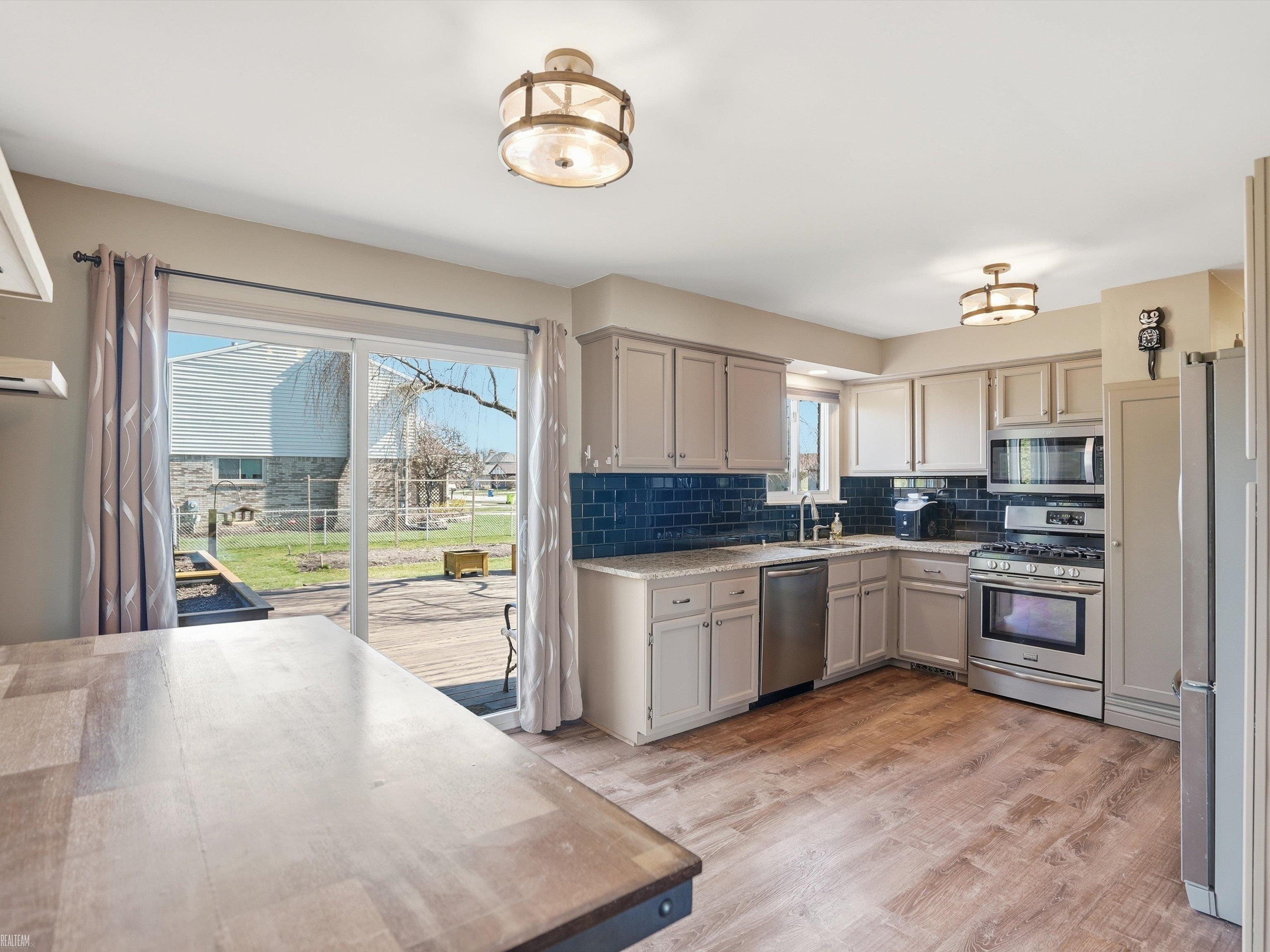 45284 Spagnuolo Road Macomb, MI 48044 - Photo 6 of 22