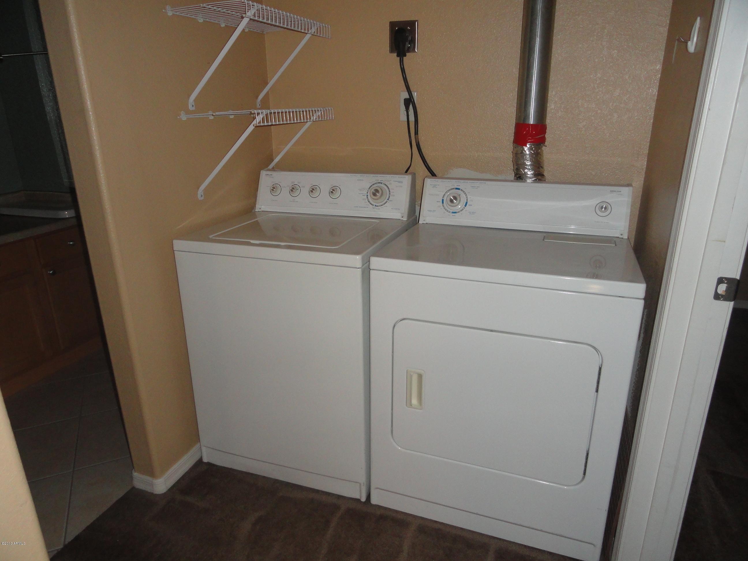 2121 West Royal Palm Road, Unit 1052 Phoenix, AZ 85021 - Photo 5 of 9 DSC03222