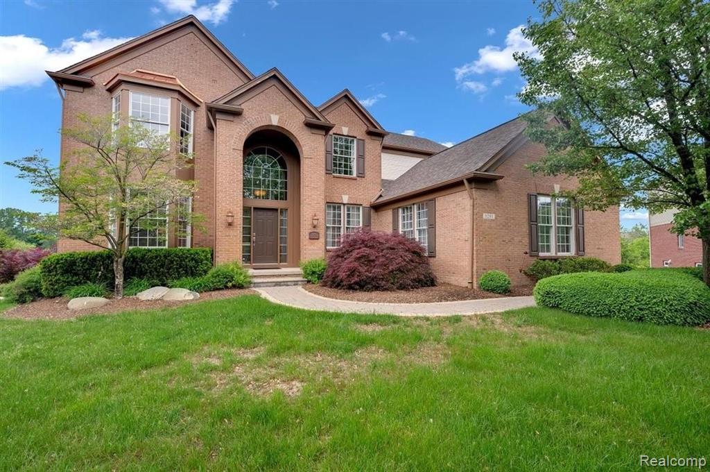 5295 Ashmonte Court Rochester, MI 48306 - Photo 2 of 52