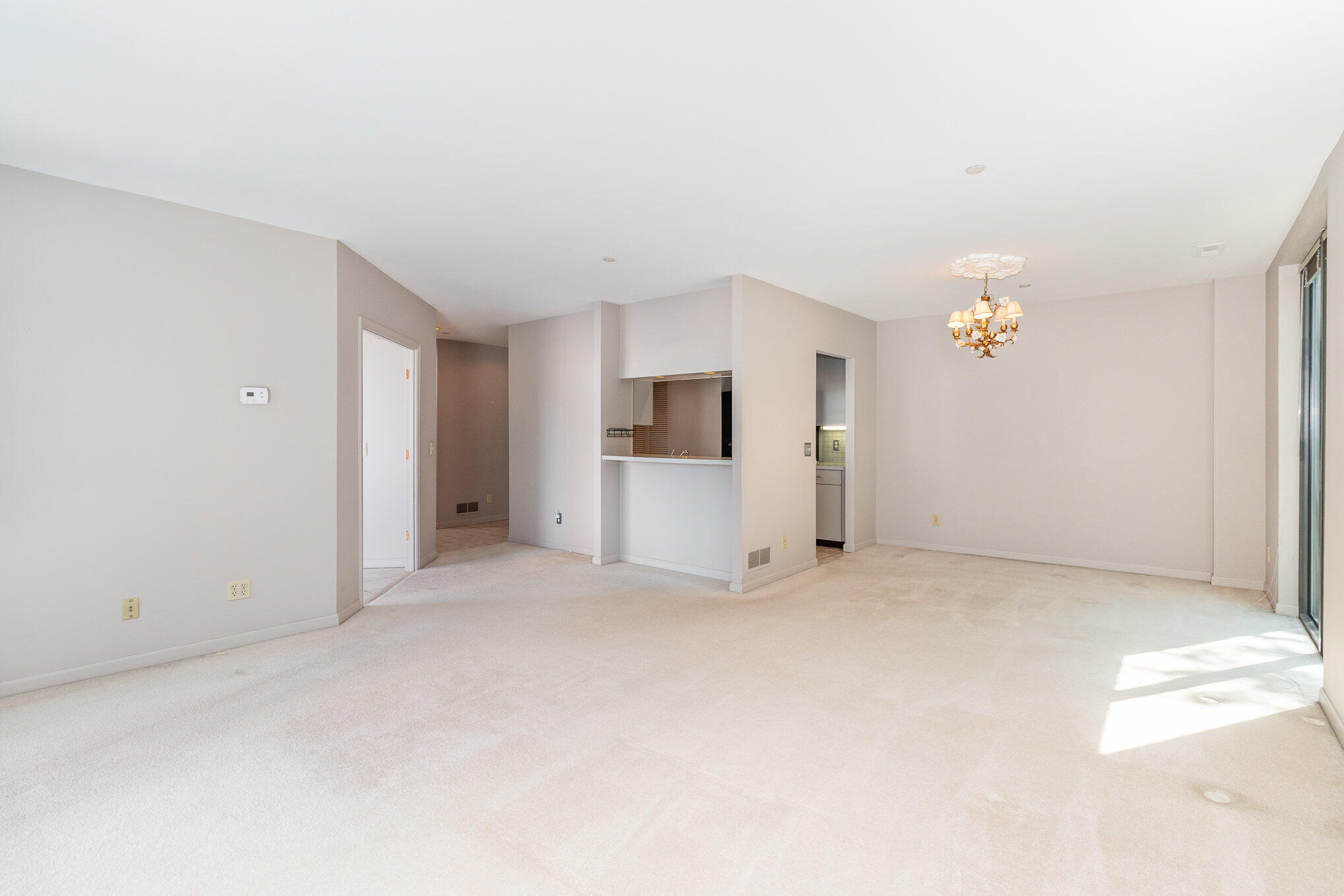 100 Riverside Place, Unit 301 Covington, KY 41011 - Photo 11 of 30 Gallery Image 11