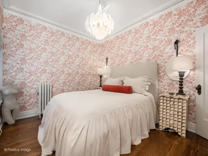 $435,000 | 4451 North Beacon Street, Unit 1, Chicago, IL 60640