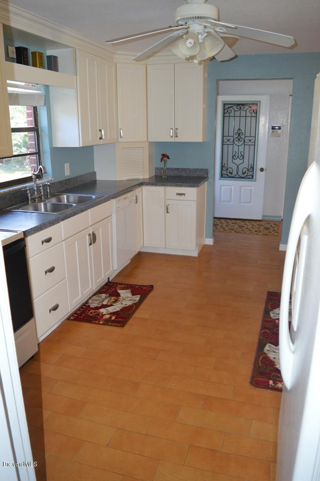 1610 Paragon Road Southeast Palm Bay, FL 32909 - Photo 11 of 85 kitchen 3