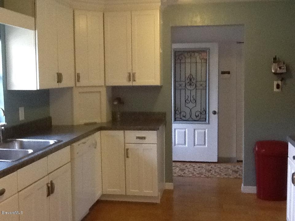 1610 Paragon Road Southeast Palm Bay, FL 32909 - Photo 12 of 85 White Cabinetry