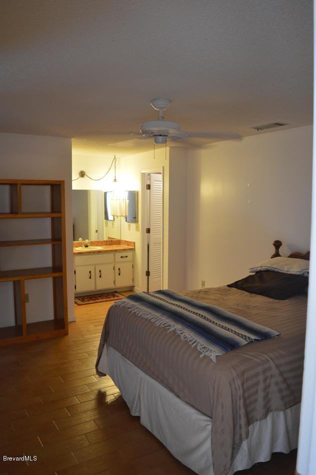 1610 Paragon Road Southeast Palm Bay, FL 32909 - Photo 26 of 85 Large Master Bedroom