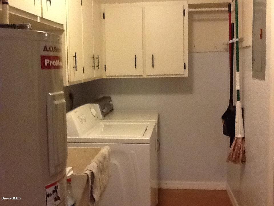 1610 Paragon Road Southeast Palm Bay, FL 32909 - Photo 53 of 85 Laundry Room
