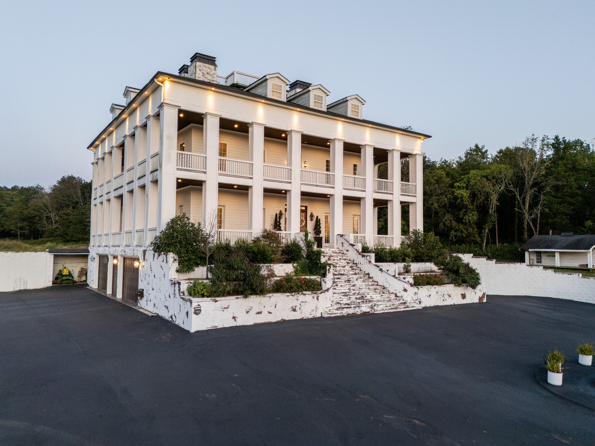 1181 Chicken Road Lebanon, TN 37090 - Photo 13 of 63 a view of a building with a street