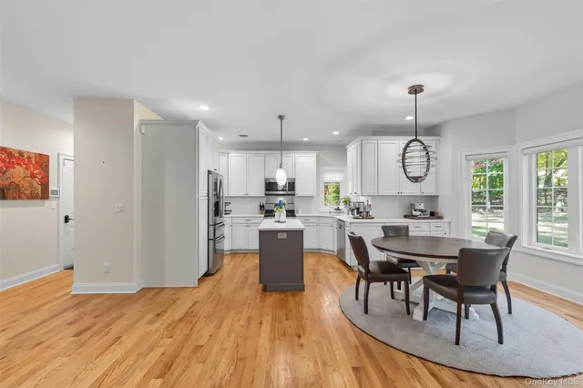 $989,000 | 20 Winding Lane, Central Valley, NY 10917