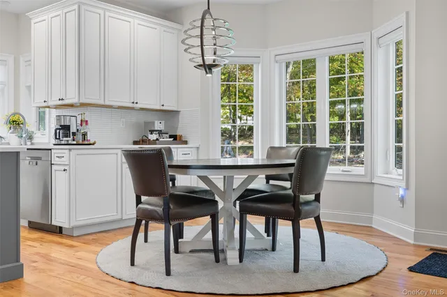 $989,000 | 20 Winding Lane, Central Valley, NY 10917