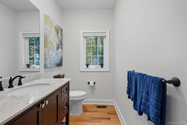 $989,000 | 20 Winding Lane, Central Valley, NY 10917