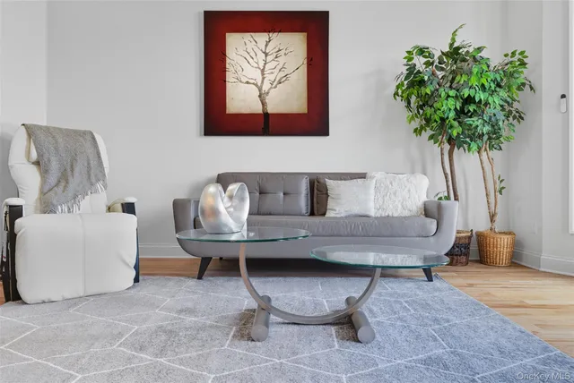 $989,000 | 20 Winding Lane, Central Valley, NY 10917