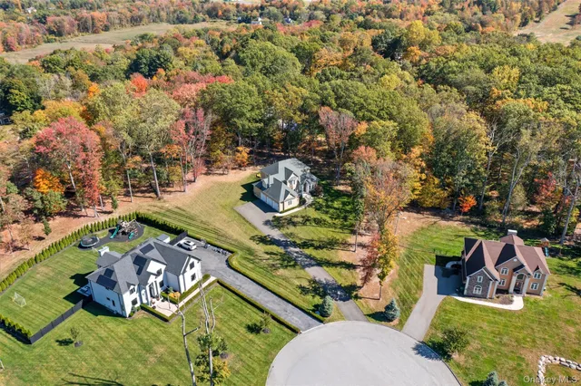 $989,000 | 20 Winding Lane, Central Valley, NY 10917