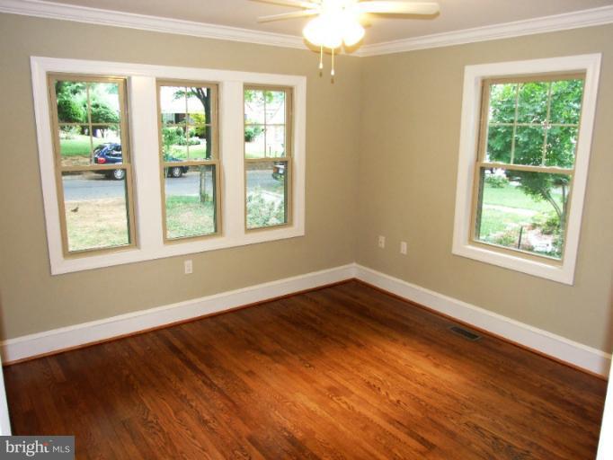 2013 Lansdowne Way Silver Spring, MD 20910 - Photo 15 of 24 Bedroom