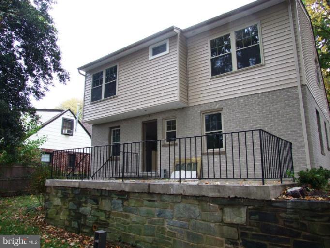 2013 Lansdowne Way Silver Spring, MD 20910 - Photo 23 of 24 Exterior (Rear)