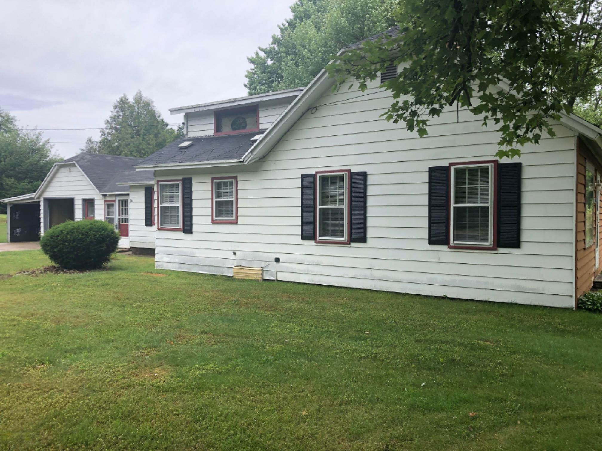 4175 South Dangl Road Muskegon, MI 49444 - Photo 3 of 16 3