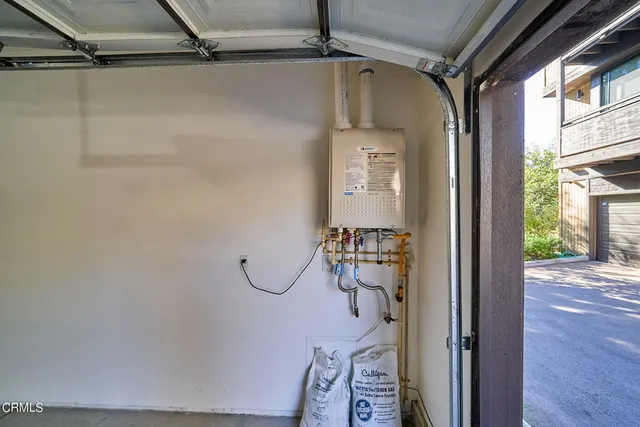 $5,000 | 4201 Pennsylvania Avenue, Unit C2, Glendale, CA 91214