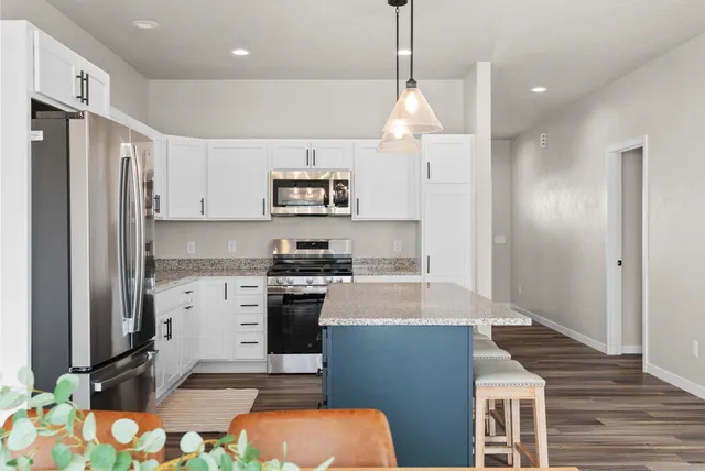 $319,900 | 527 South 7th, Evansville, WI 53536