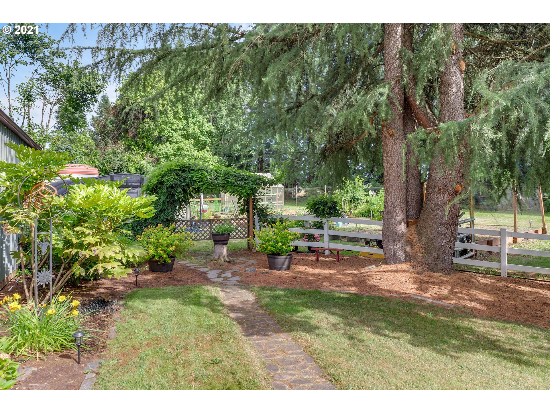 13870 Murray Road Northeast Aurora, OR 97002 - Photo 13 of 32 Gallery Image 13