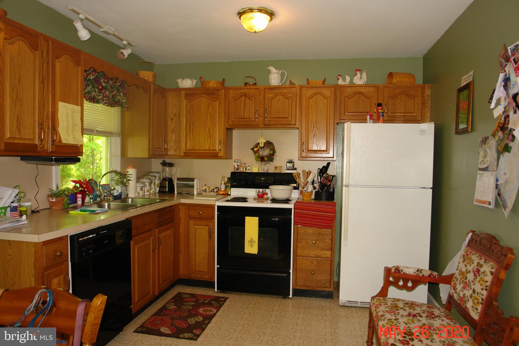 94 Wanner Road Reading, PA 19606 - Photo 4 of 28
