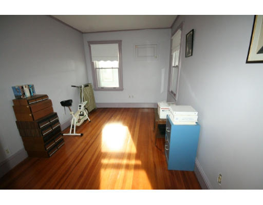 35 Lowell Road Winthrop, MA 02152 - Photo 19 of 27 Gallery Image 19