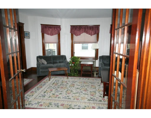 35 Lowell Road Winthrop, MA 02152 - Photo 4 of 27 Gallery Image 4