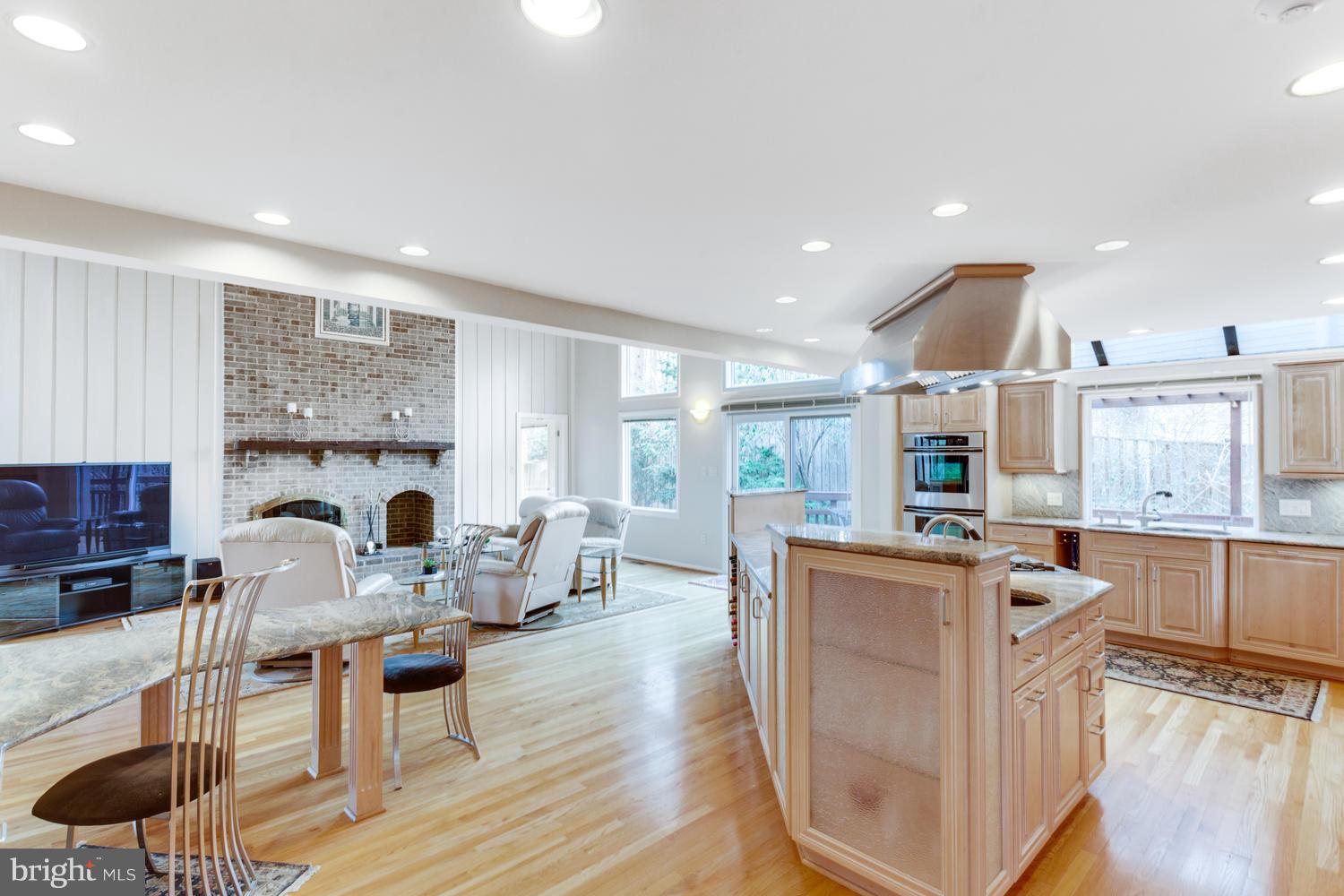 7306 Hooking Road McLean, VA 22101 - Photo 14 of 30 Kitchen open to Family Room