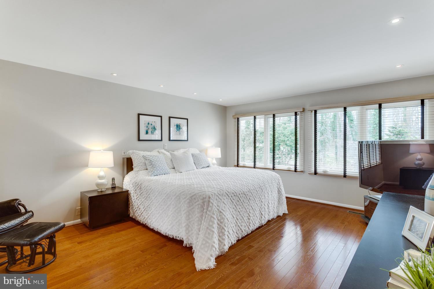 7306 Hooking Road McLean, VA 22101 - Photo 16 of 30 Bedroom (Master)