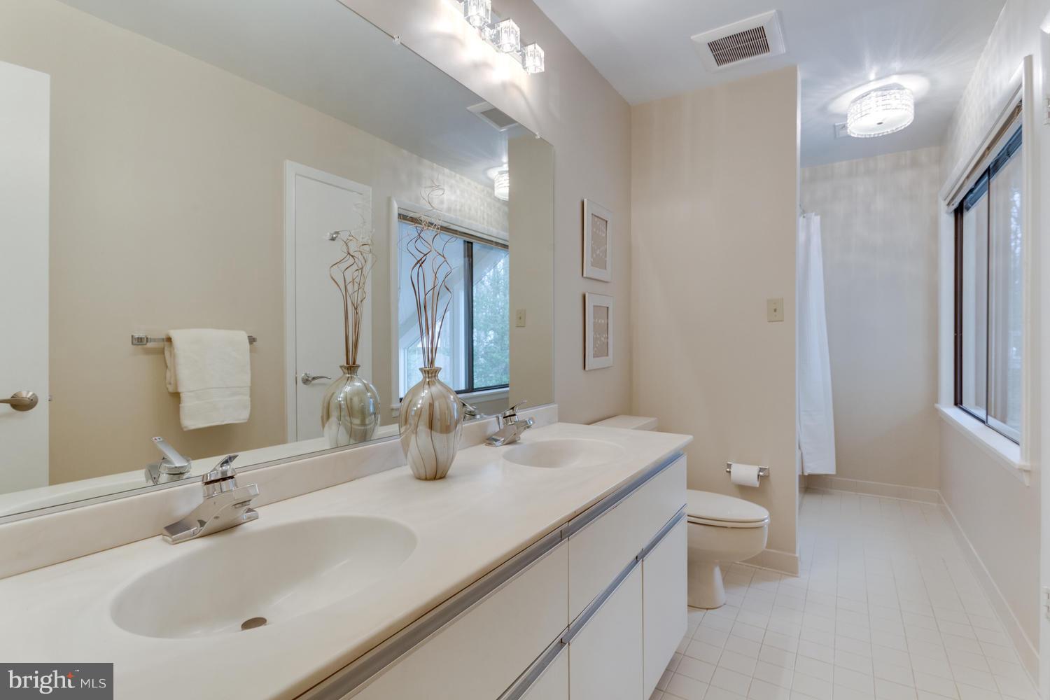 7306 Hooking Road McLean, VA 22101 - Photo 21 of 30 Upper Level Bathroom