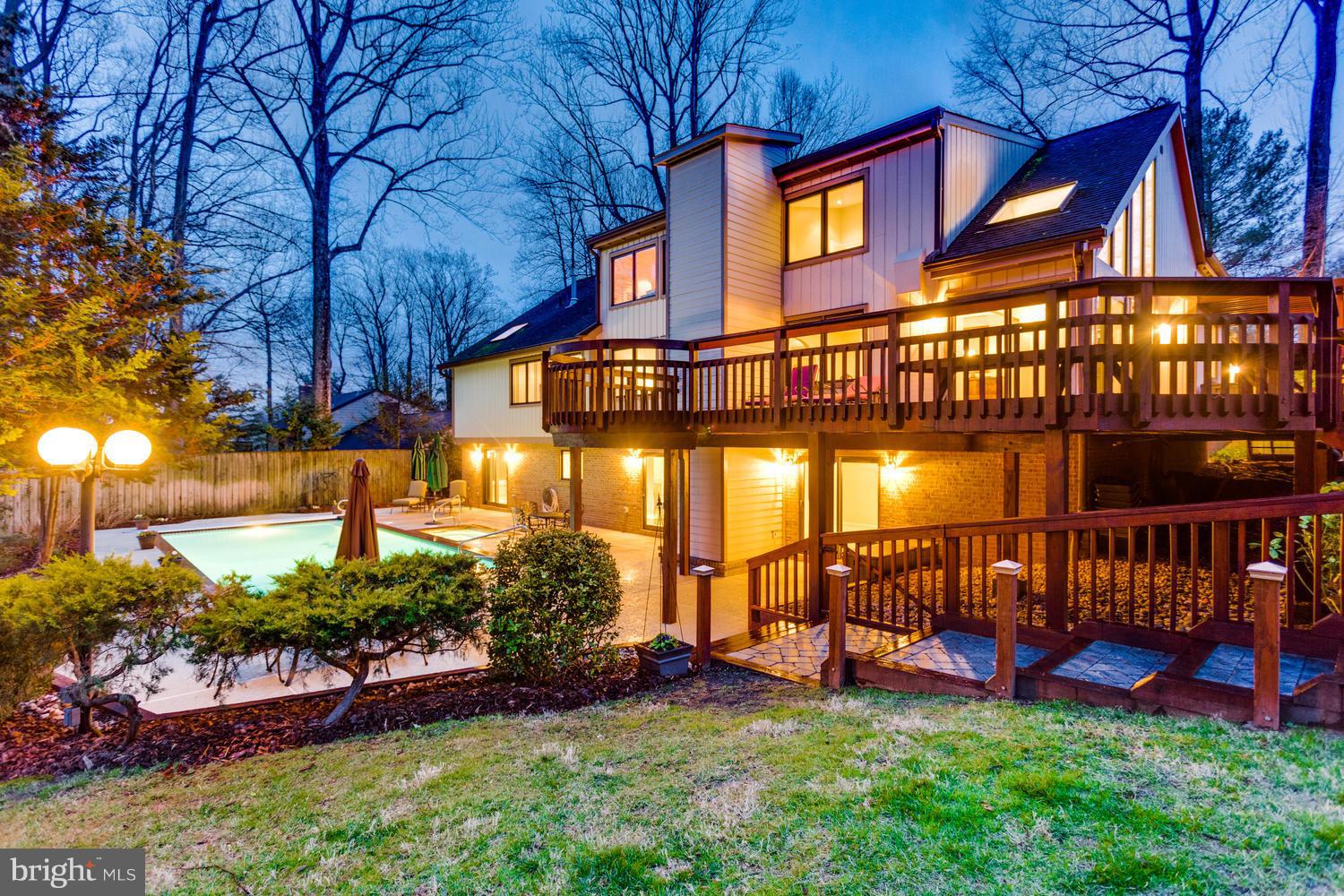 7306 Hooking Road McLean, VA 22101 - Photo 29 of 30 Exterior (Rear)