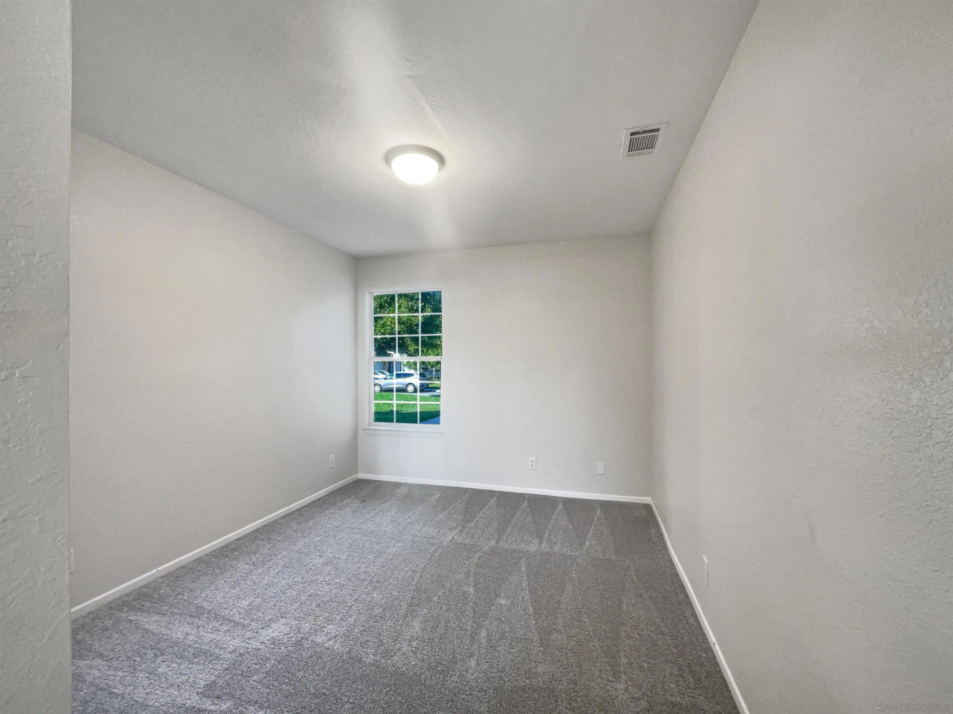 140 South Mercedes Road Fallbrook, CA 92028 - Photo 14 of 21 an empty room with windows