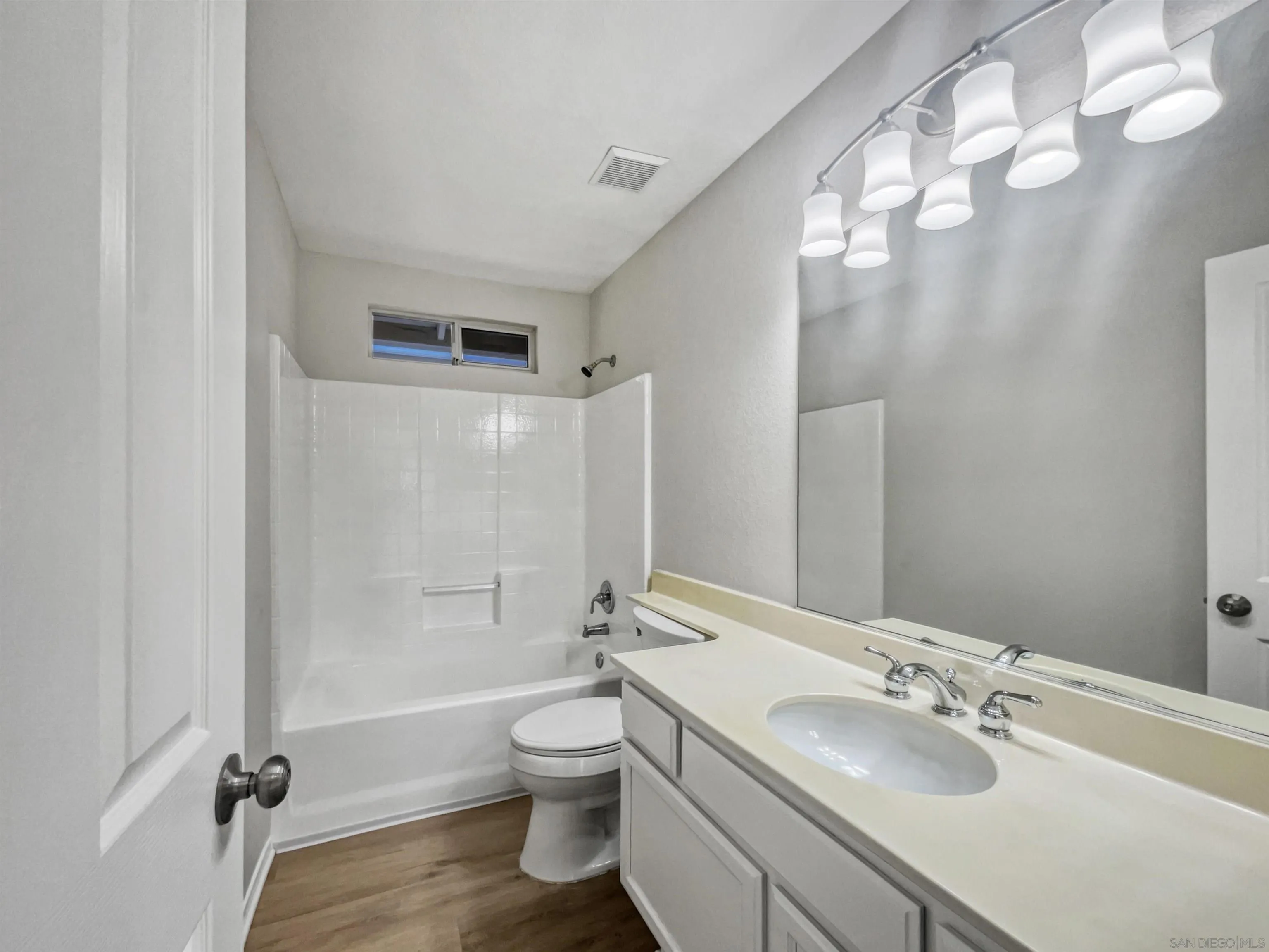140 South Mercedes Road Fallbrook, CA 92028 - Photo 16 of 21 a bathroom with a sink a toilet and shower