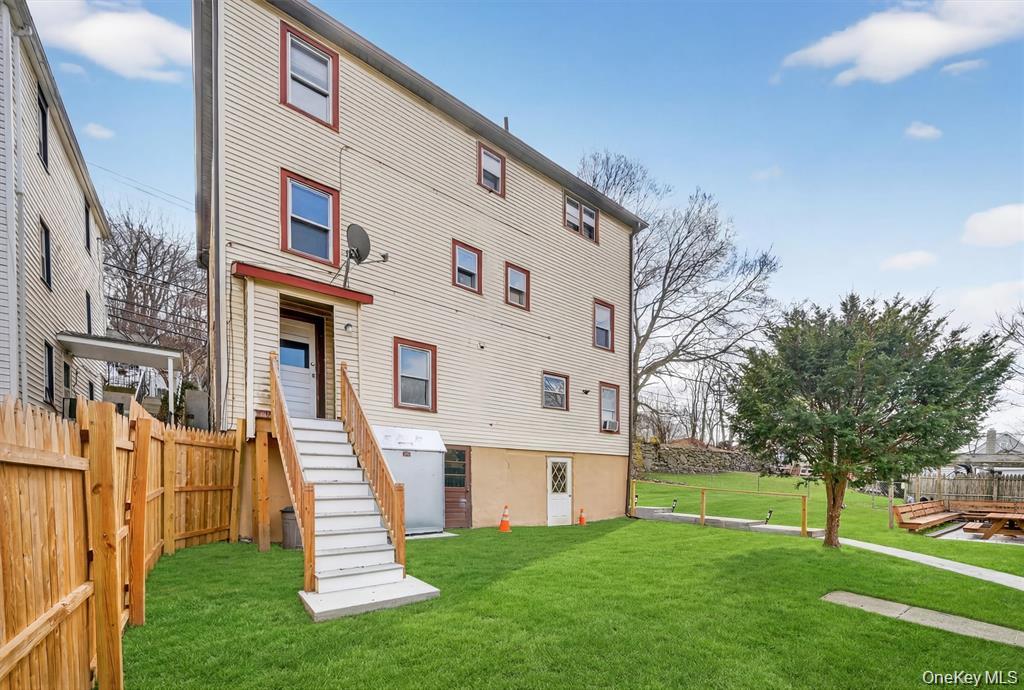 664-666 North Division Street, Unit 3F Peekskill, NY 10566 - Photo 17 of 19