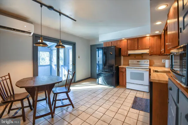 $429,900 | 4356 Lotus Lane, Coopersburg, PA 18036