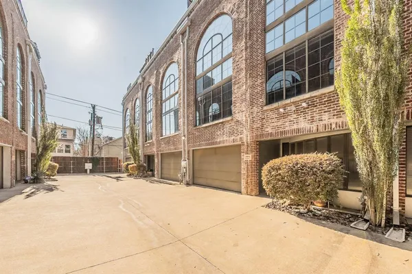 $6,500 | 3911 Gilbert Avenue, Unit G, Dallas, TX 75219