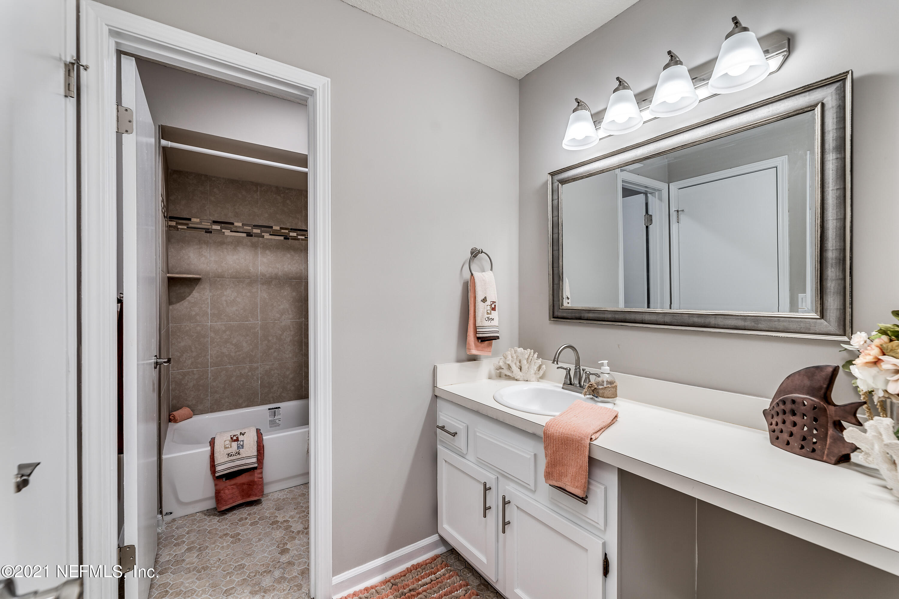234 West Shores Road Orange Park, FL 32003 - Photo 27 of 37 Hall Bath