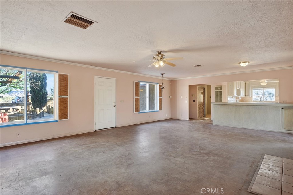 979 Old Woman Springs Road Yucca Valley, CA 92284 - Photo 5 of 58