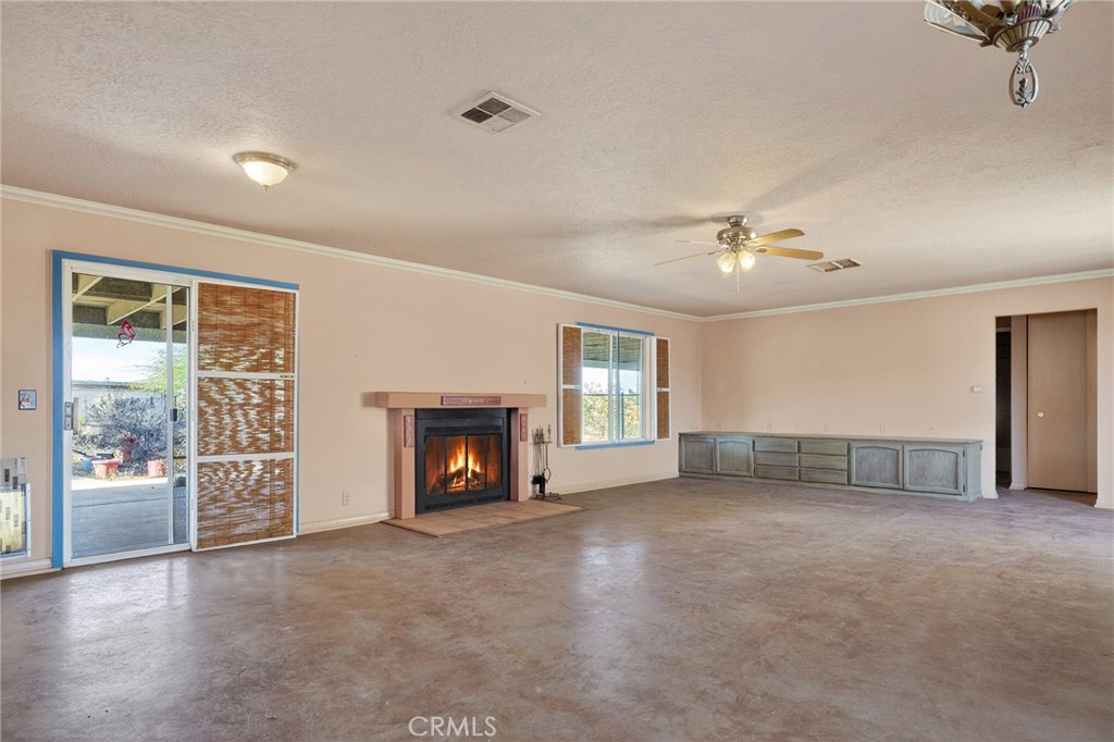 979 Old Woman Springs Road Yucca Valley, CA 92284 - Photo 7 of 58
