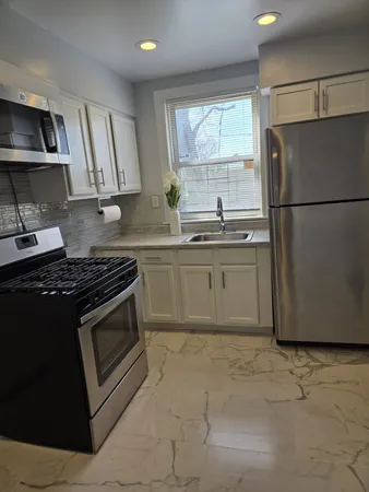 $155,900 | 2051 East 93rd Street, Chicago, IL 60617