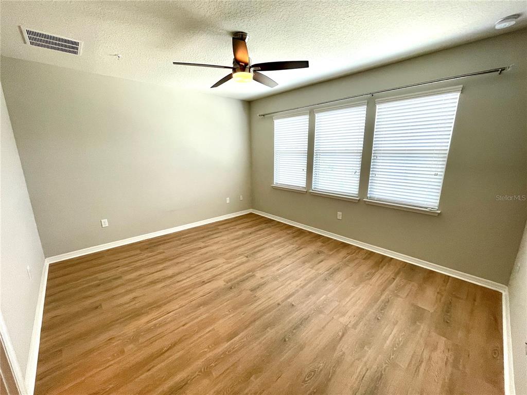 586 Piazza Point Oviedo, FL 32765 - Photo 34 of 38