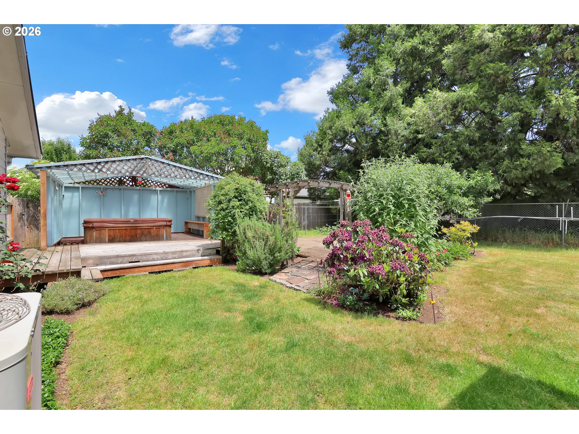 1425 Taney Street Eugene, OR 97402 - Photo 25 of 34 a garden view with a seating space
