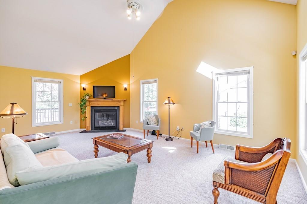439 Springdale Road Westfield, MA 01085 - Photo 7 of 42 Gallery Image 7