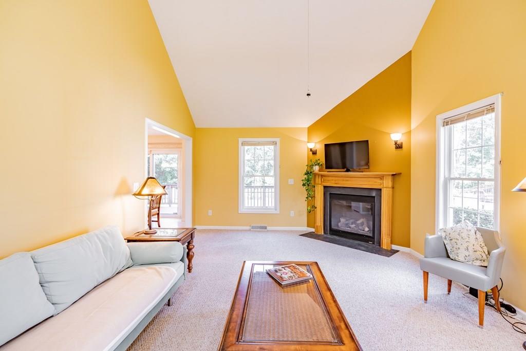 439 Springdale Road Westfield, MA 01085 - Photo 8 of 42 Gallery Image 8