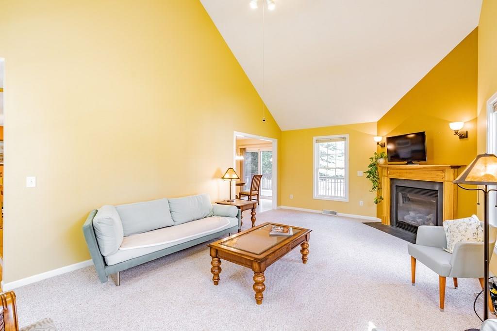 439 Springdale Road Westfield, MA 01085 - Photo 9 of 42 Gallery Image 9