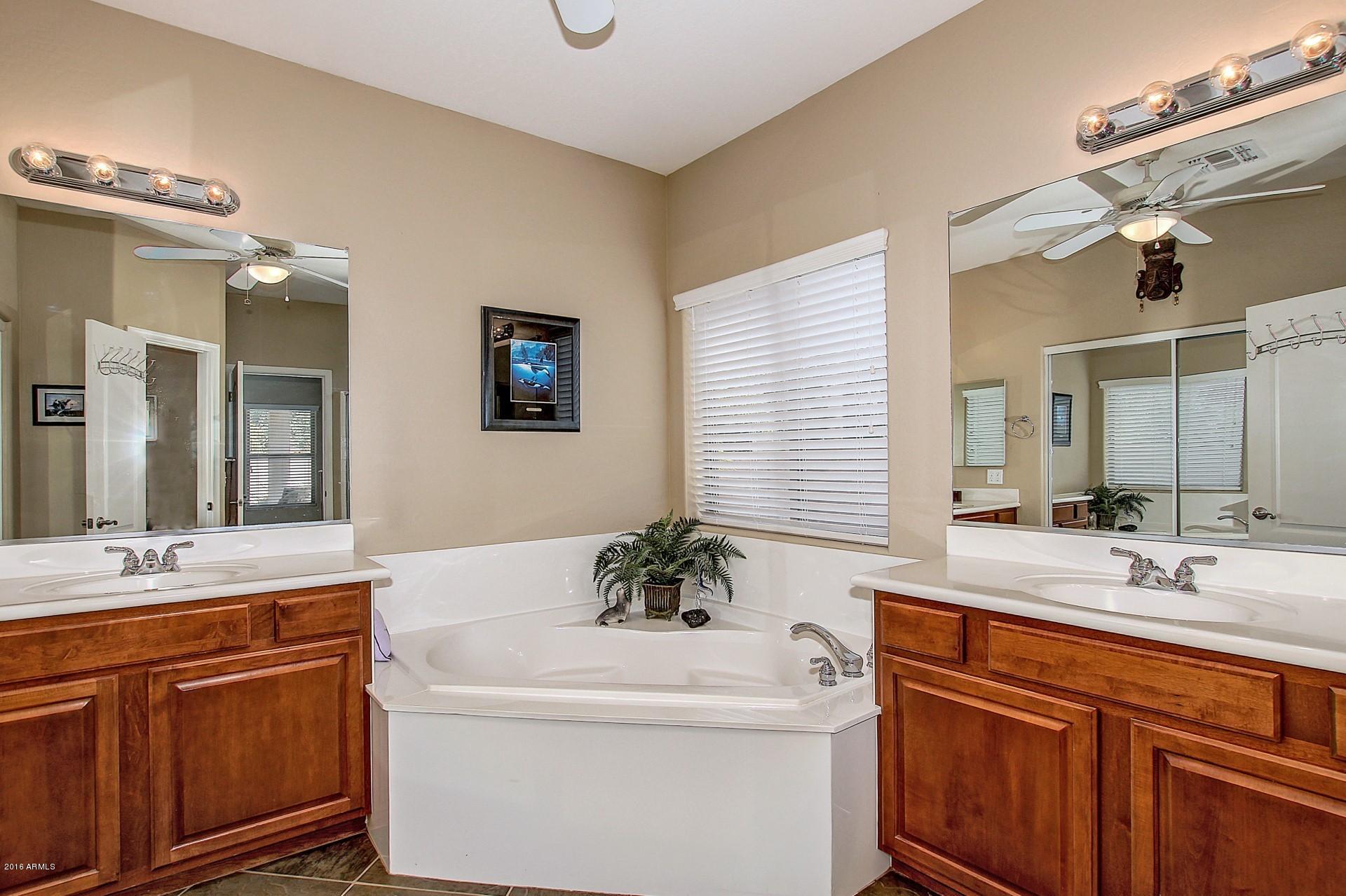 4165 East Los Altos Road Gilbert, AZ 85297 - Photo 17 of 44 MASTER BATH ROOM DOUBLE SINKS