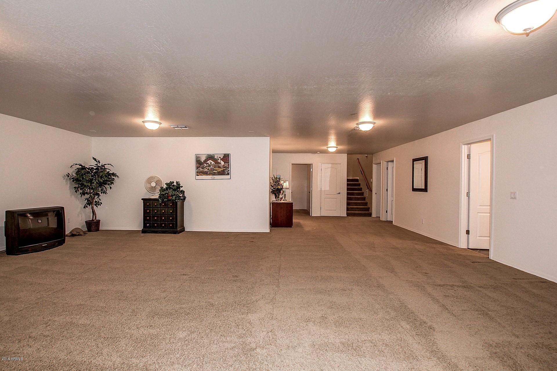 4165 East Los Altos Road Gilbert, AZ 85297 - Photo 27 of 44 ANOTHER VIEW OF THE LARGE BONUS ROOM IN