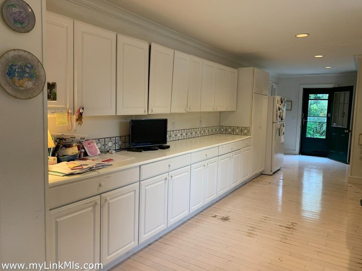 160 Madaket Road Nantucket, MA 02554 - Photo 17 of 58