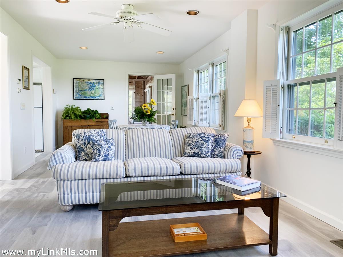 160 Madaket Road Nantucket, MA 02554 - Photo 39 of 58 Guesthouse Living Area