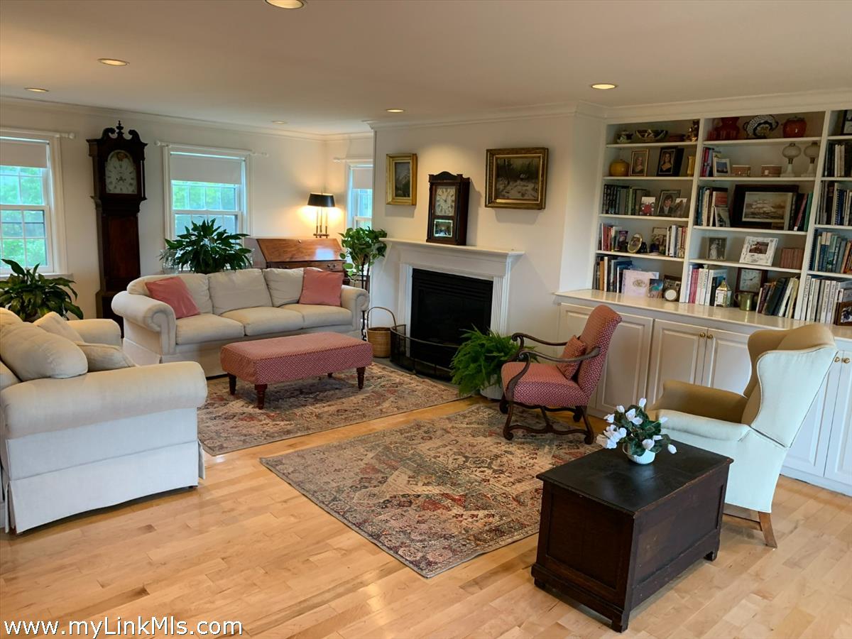 160 Madaket Road Nantucket, MA 02554 - Photo 7 of 58 Livingroom with propane fireplace