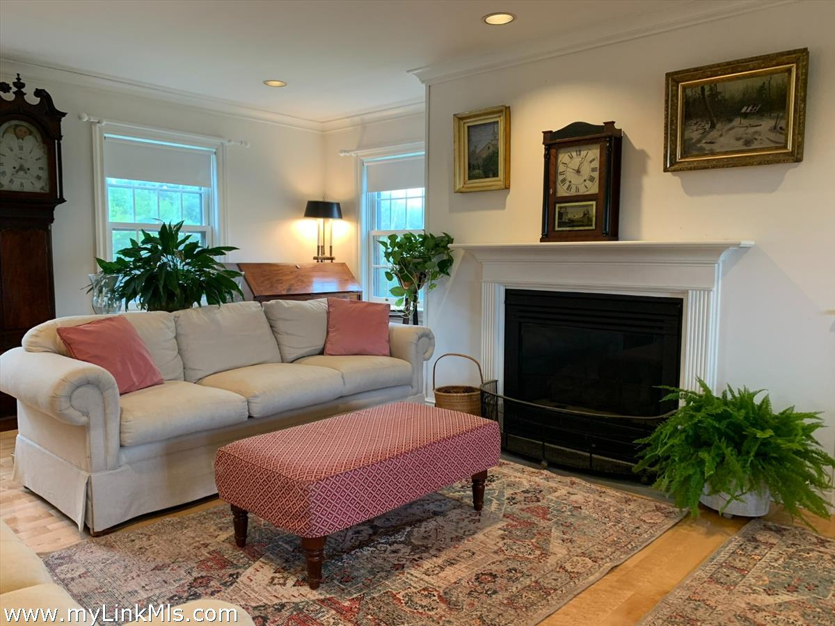 160 Madaket Road Nantucket, MA 02554 - Photo 10 of 58 Livingroom with gas fireplace