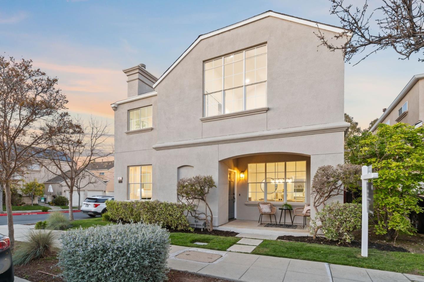 107 Beacon Street Mountain View, CA 94040 - Photo 32 of 55 a front view of a house with garden