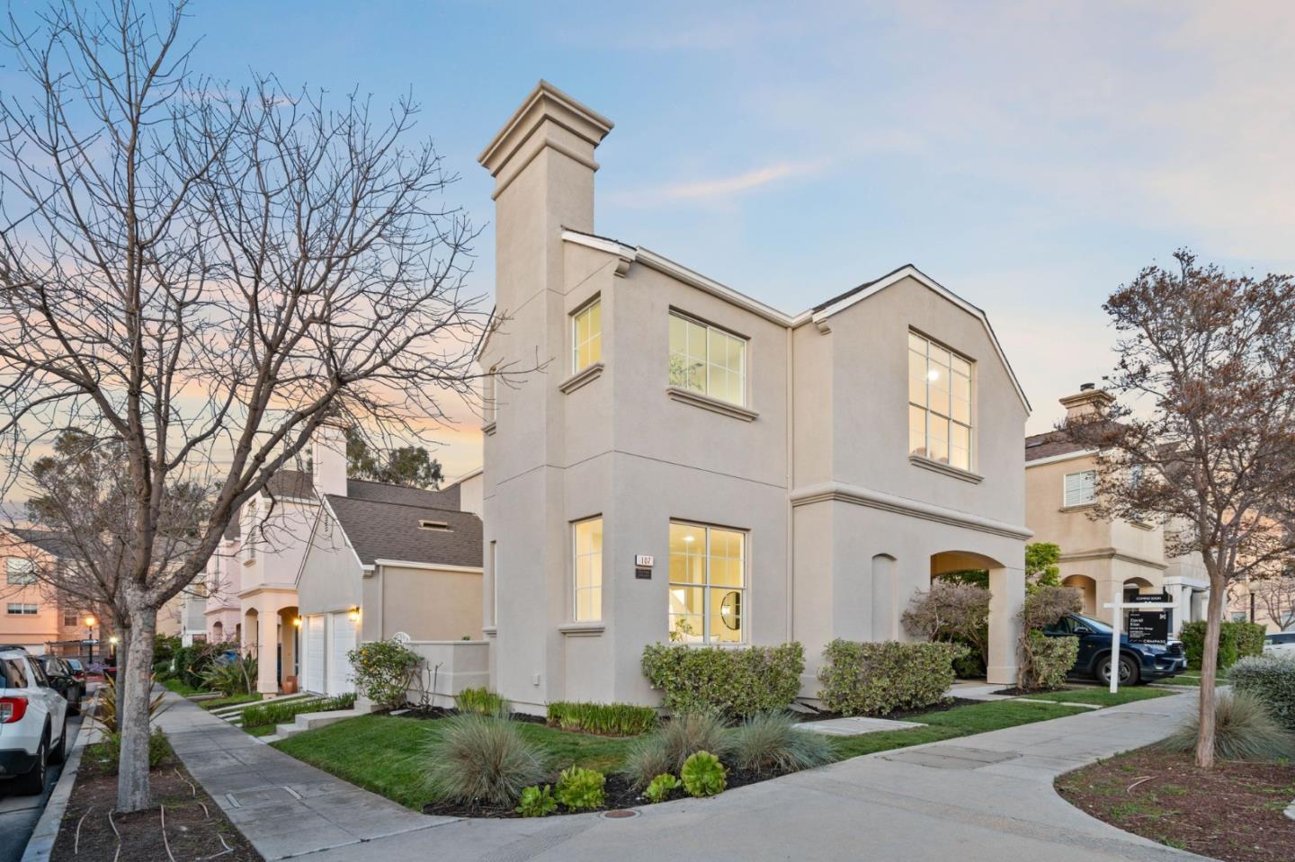 107 Beacon Street Mountain View, CA 94040 - Photo 35 of 55 a front view of a house with garden